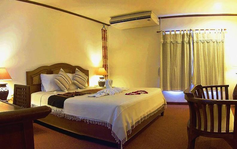 Phuphaya Resort Pattaya Phòng bức ảnh