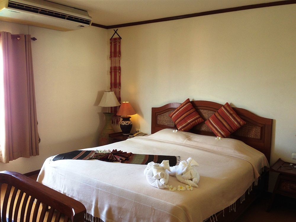 Phuphaya Resort Pattaya Ngoại thất bức ảnh